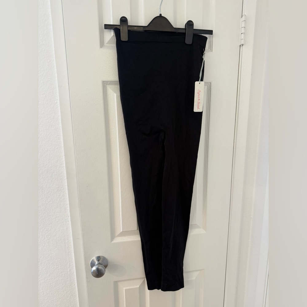Ingrid & Isabel Maternity Leggings, Size 3, NWT